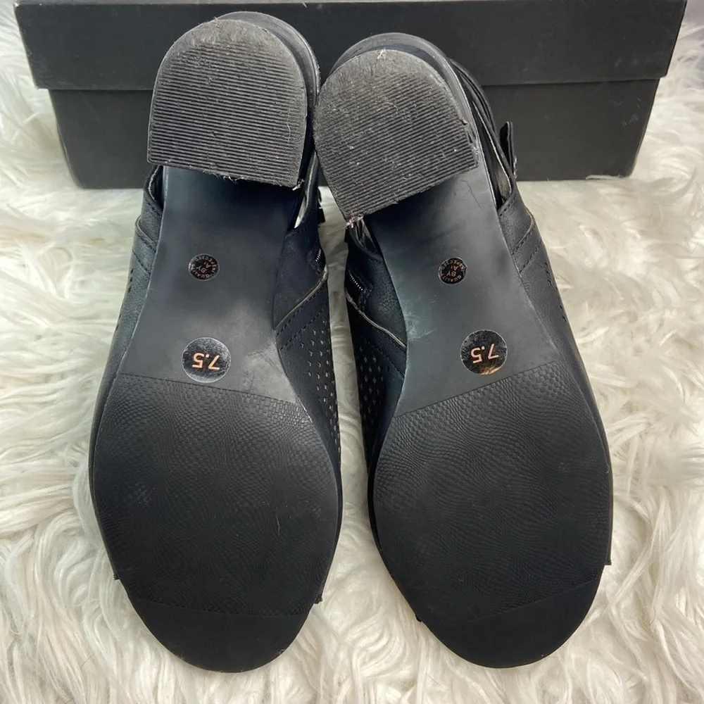 ANA “ANA TROUT” Vegan Leather Peep Toe Punch Out Heel - Picture 8 of 10